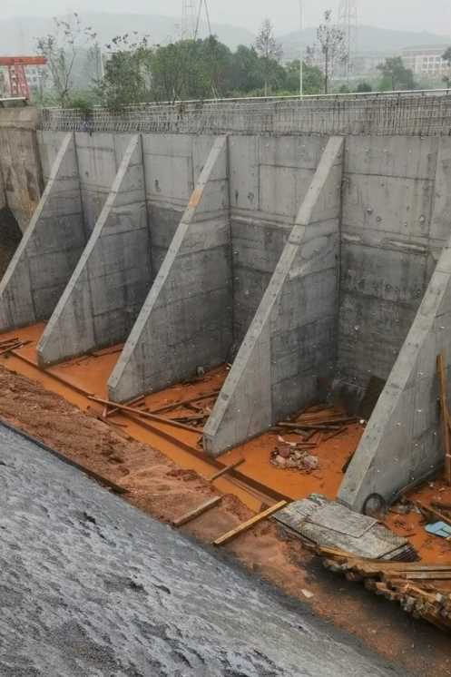 吕梁兴县锚杆式挡土墙